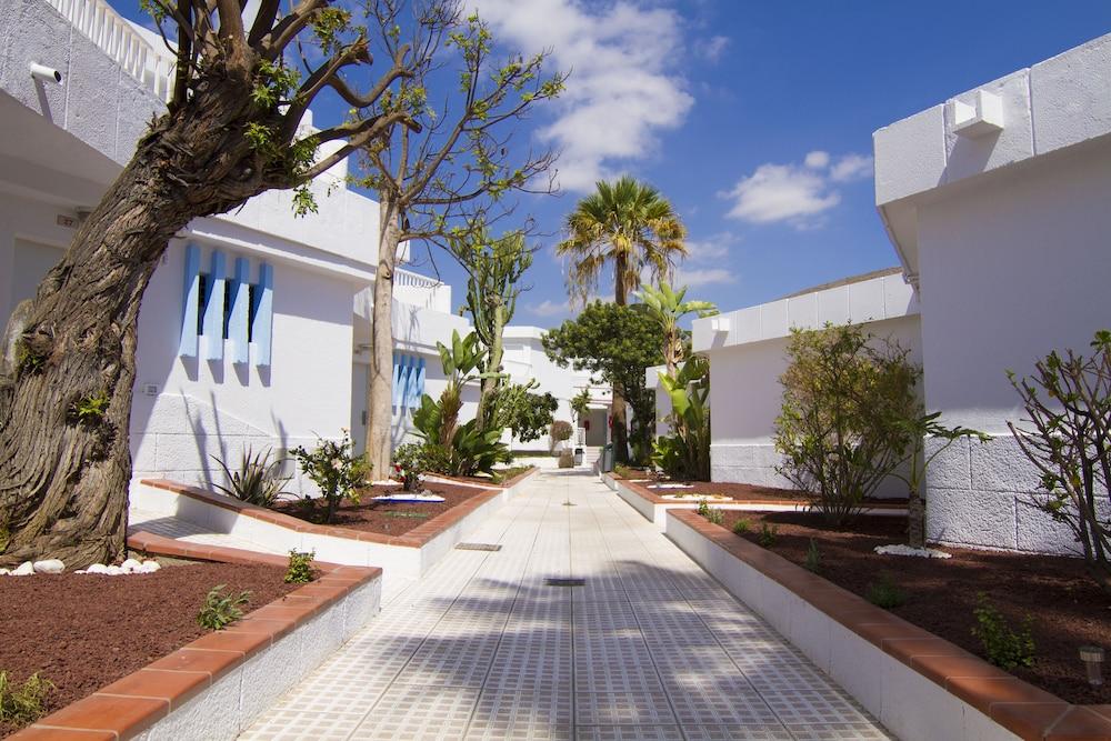 Checkin Bungalows Atlántida Los Cristianos (Tenerife) Exterior foto